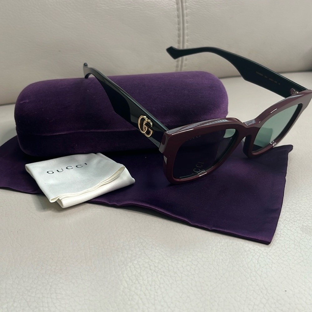 NWT Gucci Sunglasses GG